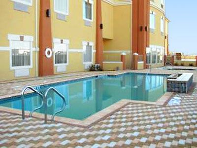 Super 8 By Wyndham Hidalgo/Mcallen Area Exterior foto